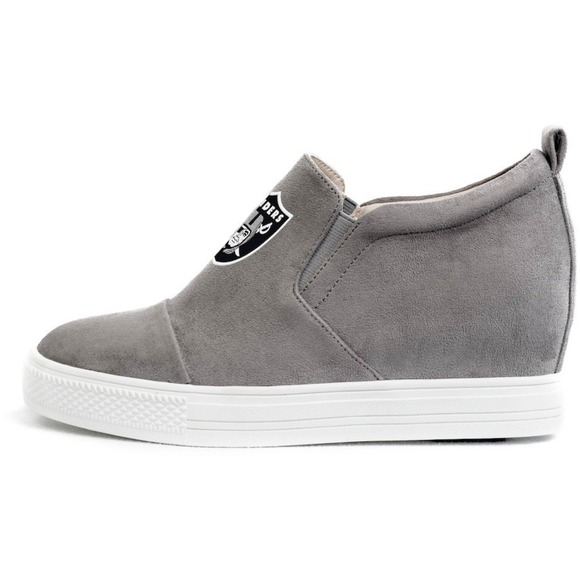 Las Vegas Raiders Wedge Slip-On Shoes - Size 8 - Women's Cuce Gray NFL Team Gear - Picture 2 of 8